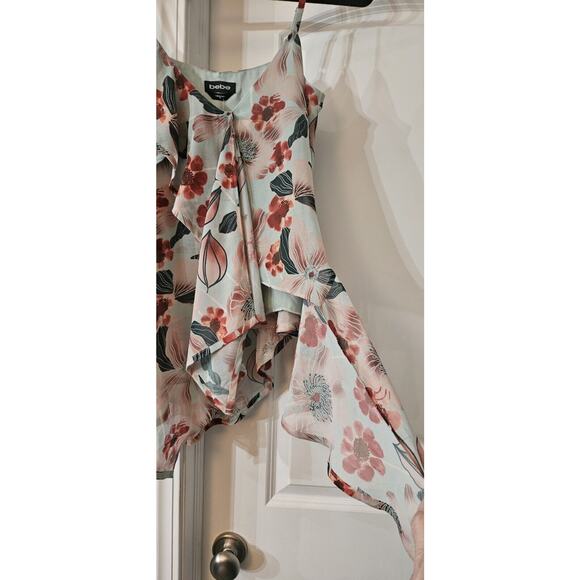 Bebe NWT Womens XS Asymmetrical Tank Blouse Green Red Floral Adjustable Straps - Picture 5 of 9
